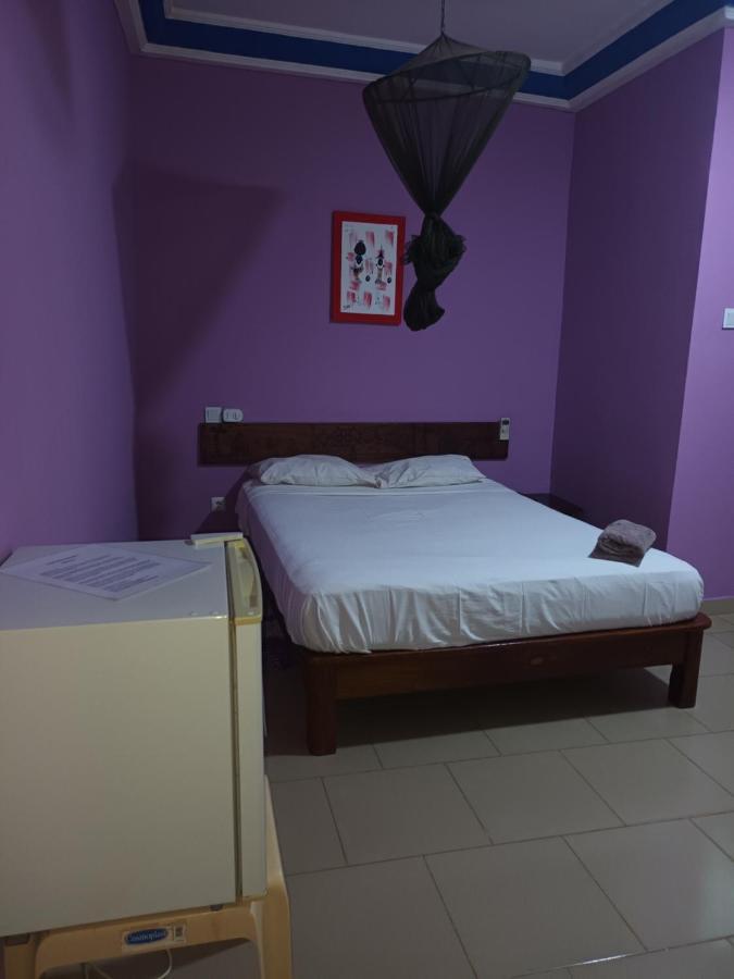 Hotel Badinca Alojamento Low Cost In Bissau Avenida Francisco Mendes Екстер'єр фото