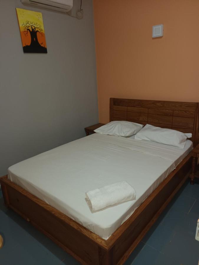 Hotel Badinca Alojamento Low Cost In Bissau Avenida Francisco Mendes Екстер'єр фото